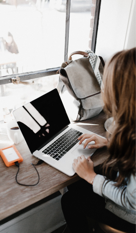 andrew-neel-ute2XAFQU2I-unsplash 1